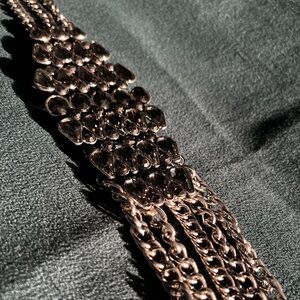 Zi collection. Long gunmetal/silver necklace with earrings.